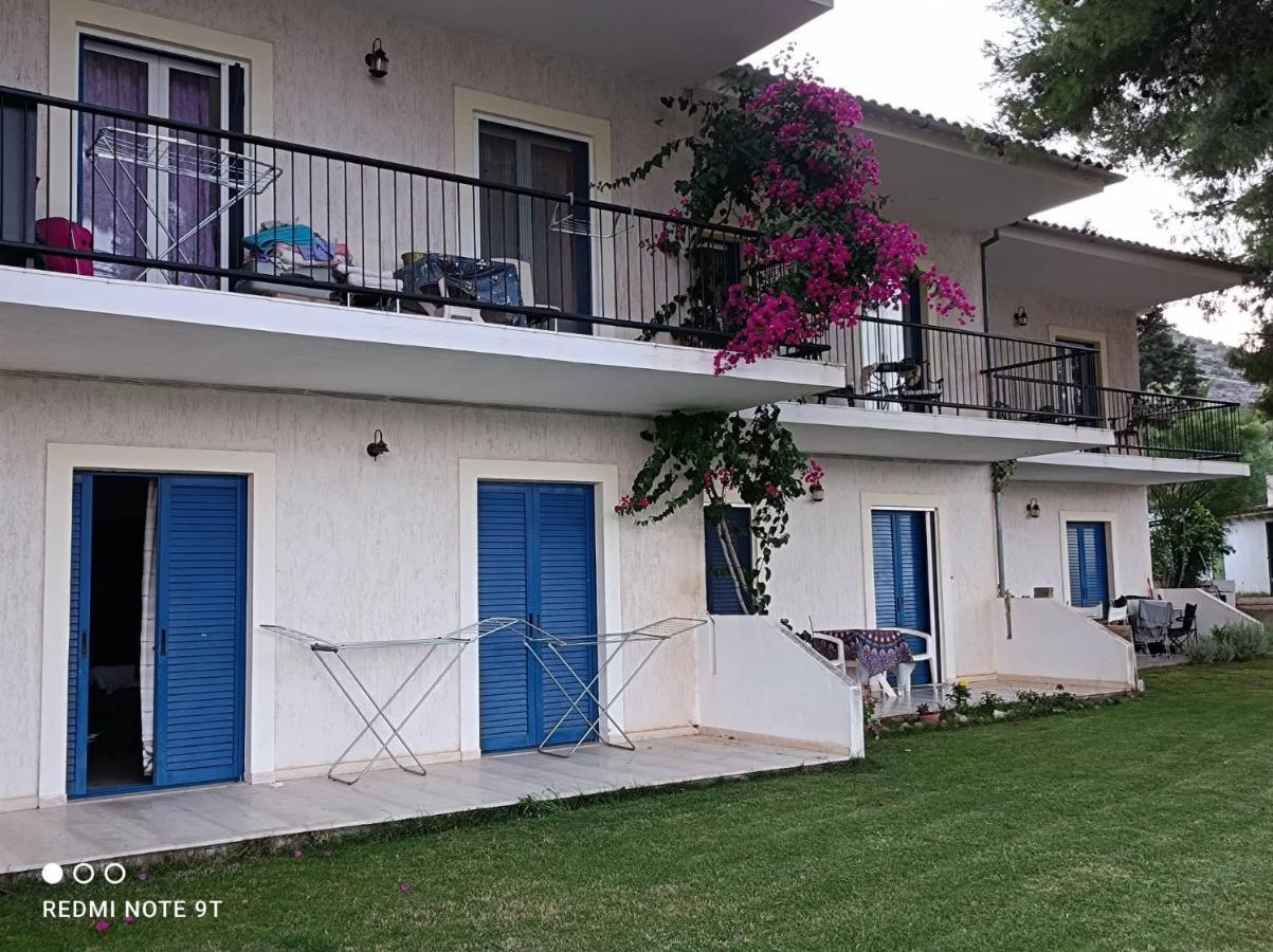 Villa Galaxídhion Екстериор снимка